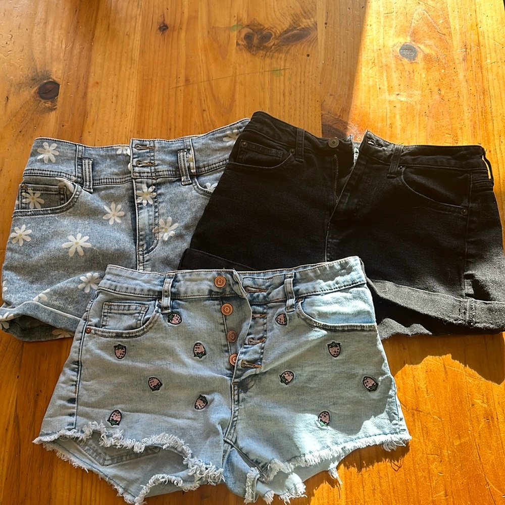 3 pairs of shorts
